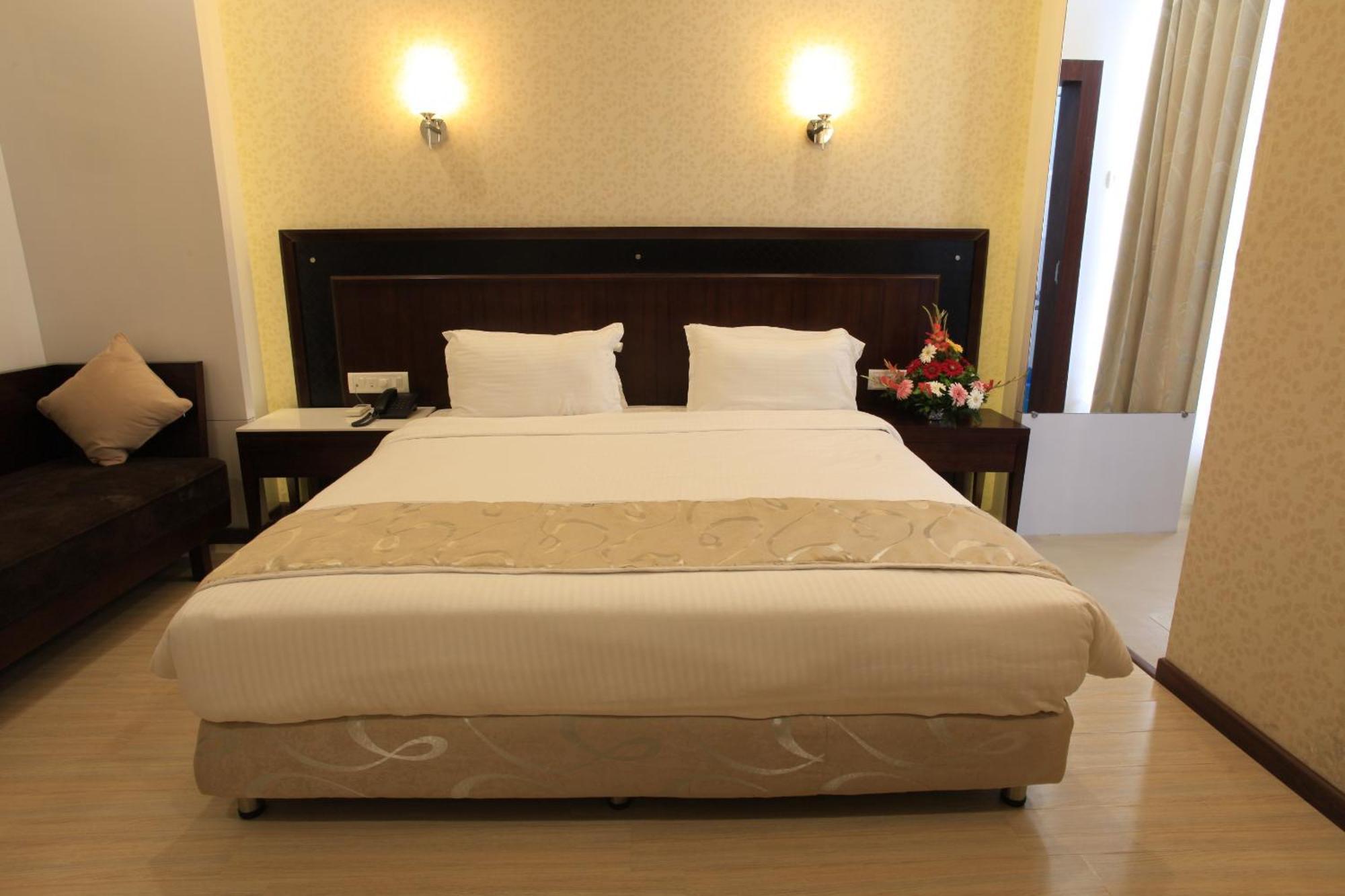 Hotel Sai Mahal Shirdi Exterior foto